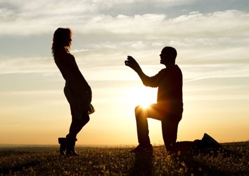 ホワイトデーでサプライズの演出をしたい時は?渡し方やセリフとは?』