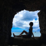 海での写真のポーズをかわいくおしゃれに！２人やカップル、友達で！