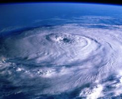 タイフーンと台風の違いや語源は?規模は同じで言い方だけ違う?