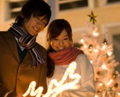 クリスマスプレゼントを付き合う前に渡すときの注意点やおすすめな品は？